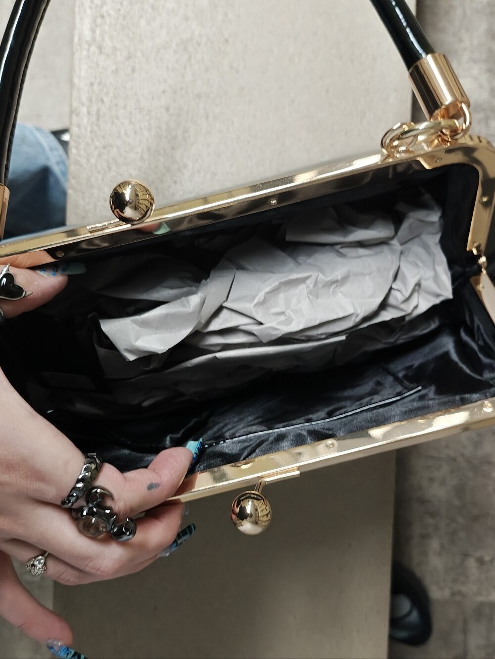Sourpuss Clothing Nokturnal Bat Kisslock Purse - Picture 5 of 5